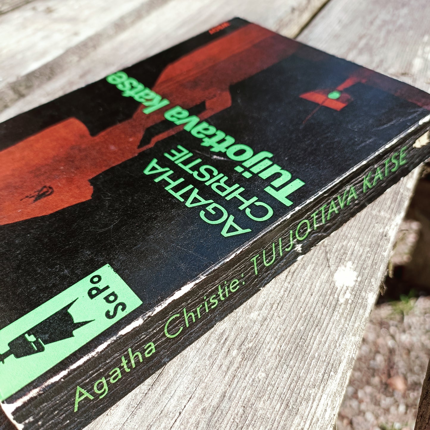 Tuijottava katse - Agatha Christie