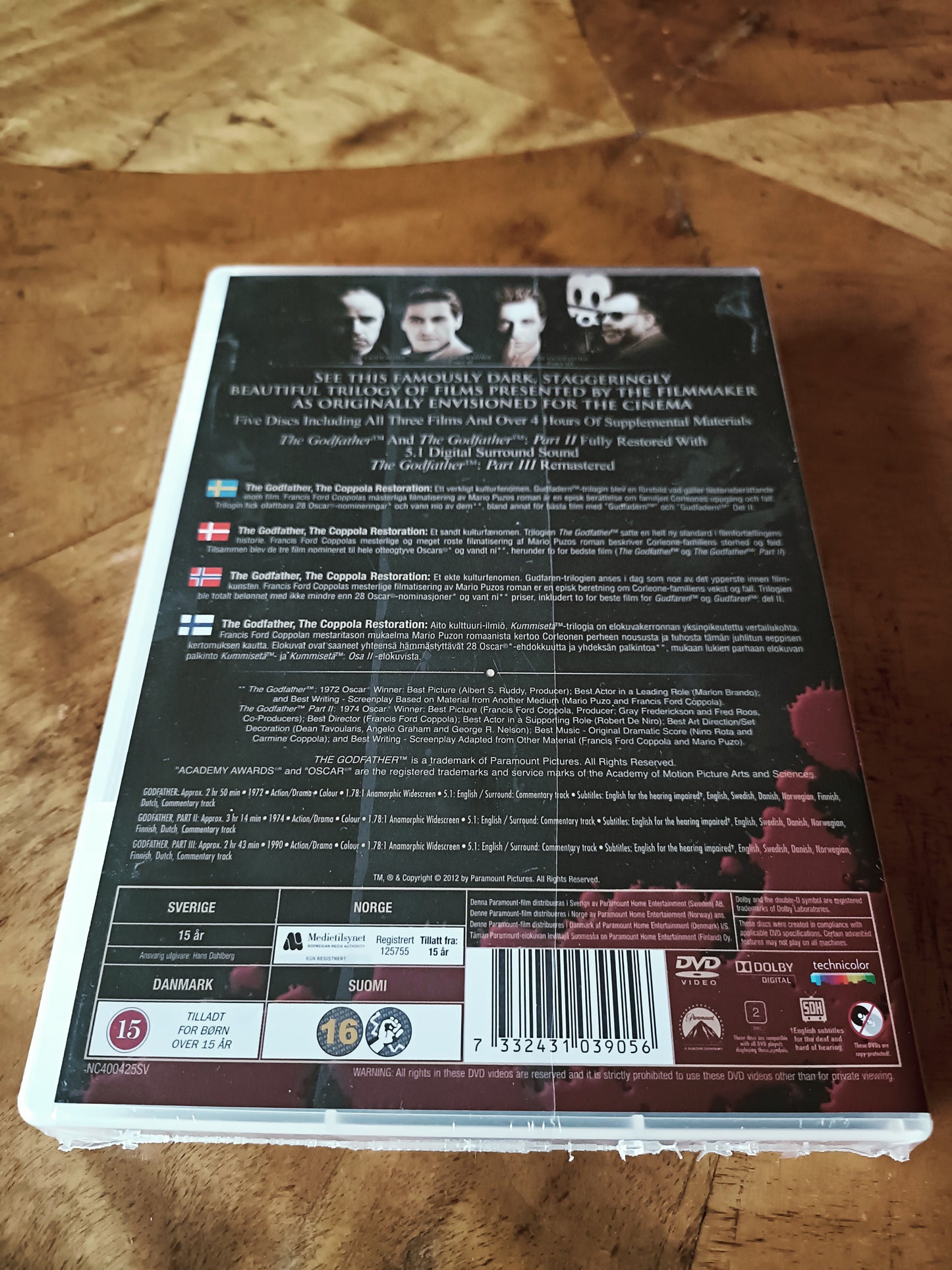 The Godfather - The Coppola restoration - 5 DVD:n boxi