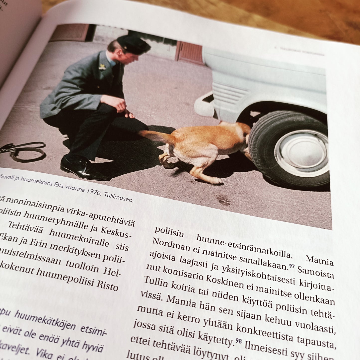 Koirat Tullissa - 50 vuotta tullikoiratoimintaa
