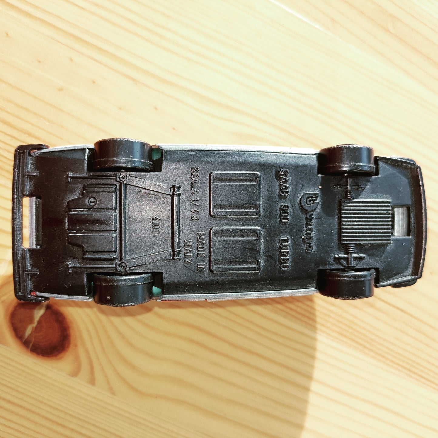 Bburago Saab 900 Turbo 1/43