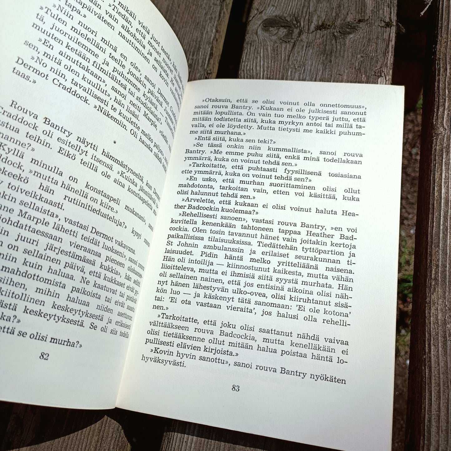 Tuijottava katse - Agatha Christie
