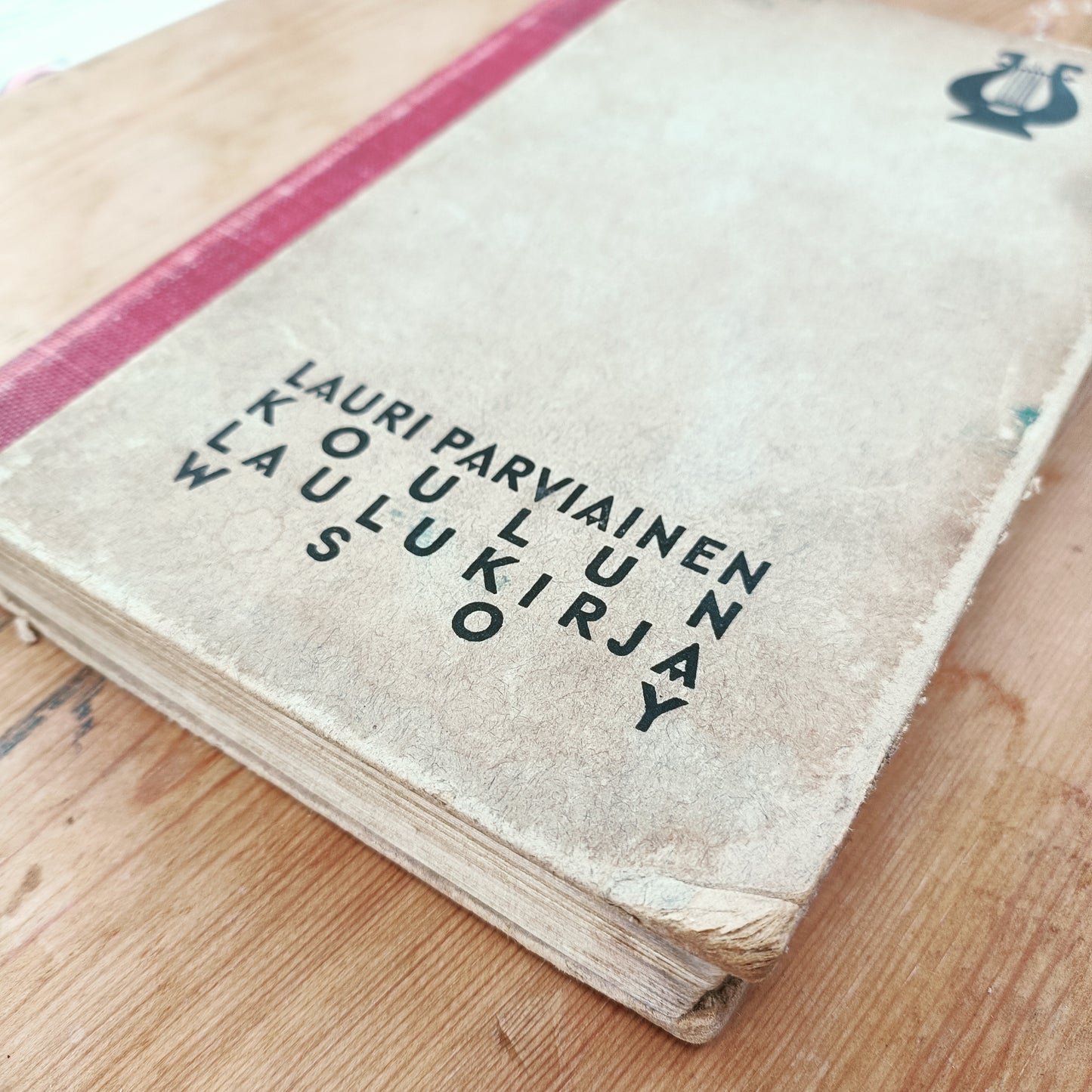 Koulun laulukirja - 1. painos vuodelta 1934
