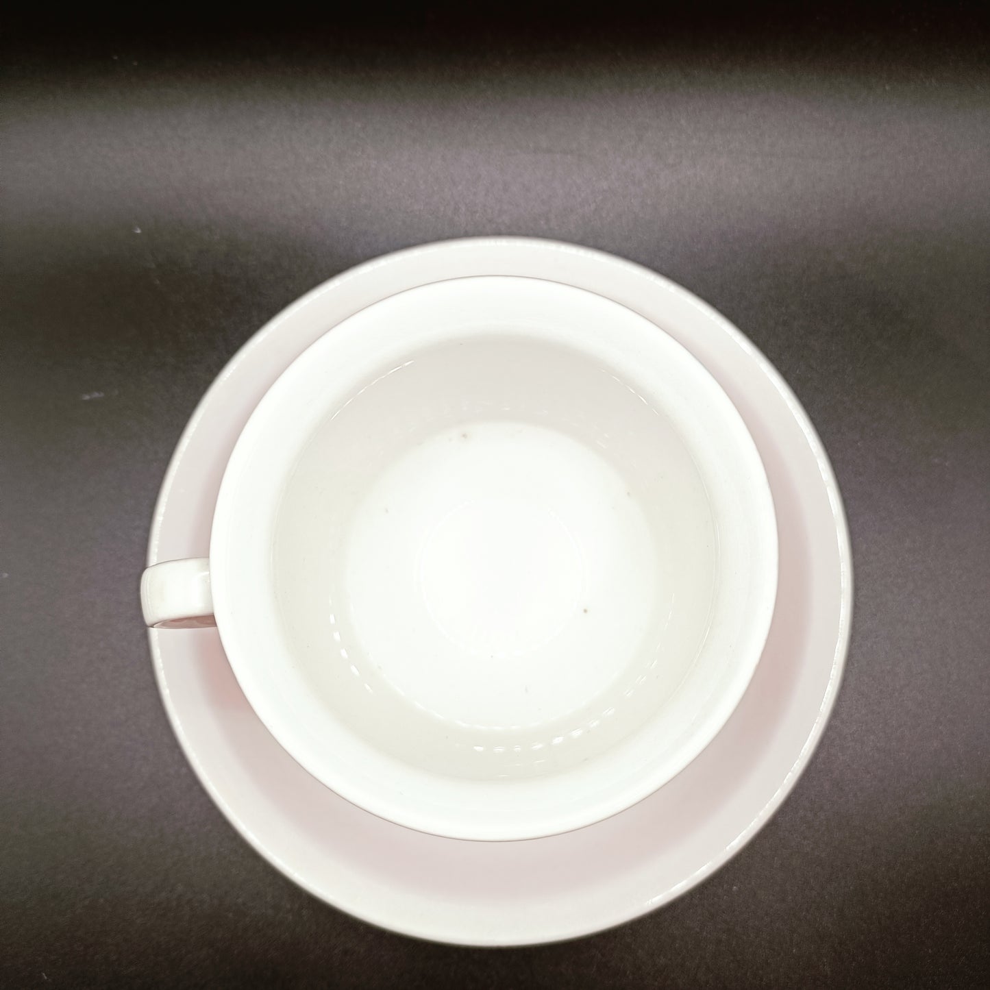 Arabia Tytti kahvikuppi ja aluslautanen - punainen