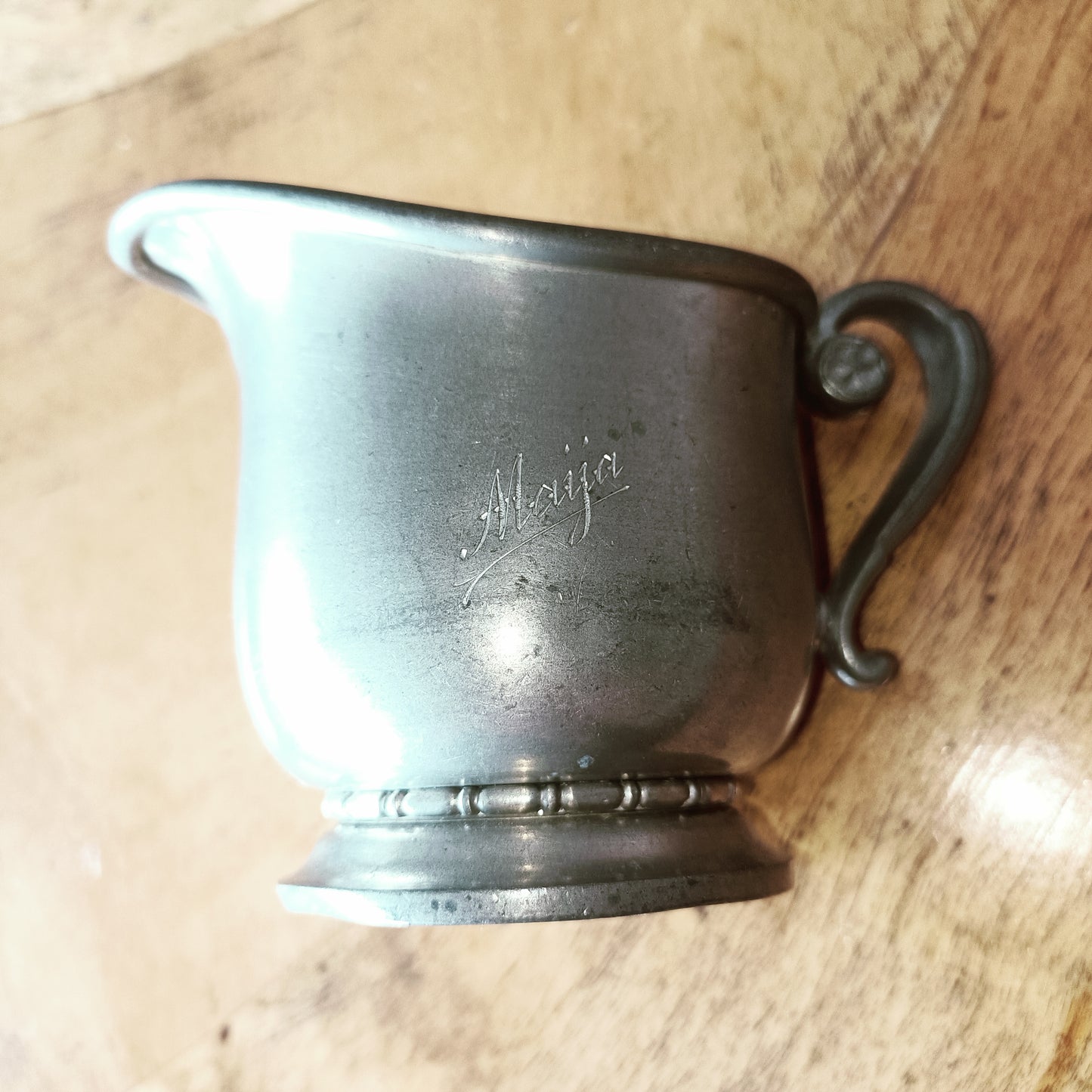 Taidetakomo A. Hakkarainen tina kermakko