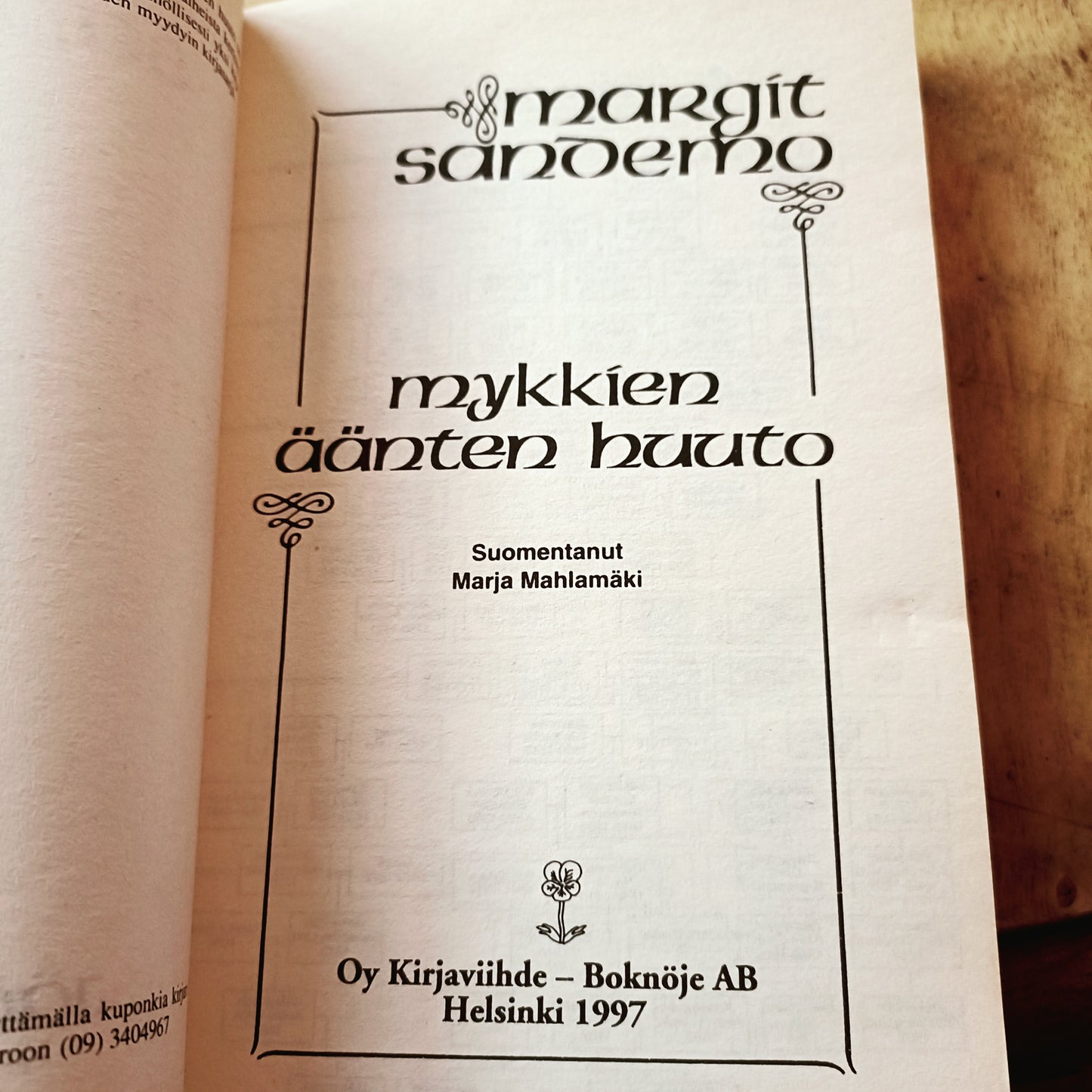 Jääkansan tarina 39 - Mykkien äänten huuto - Margit Sandemo
