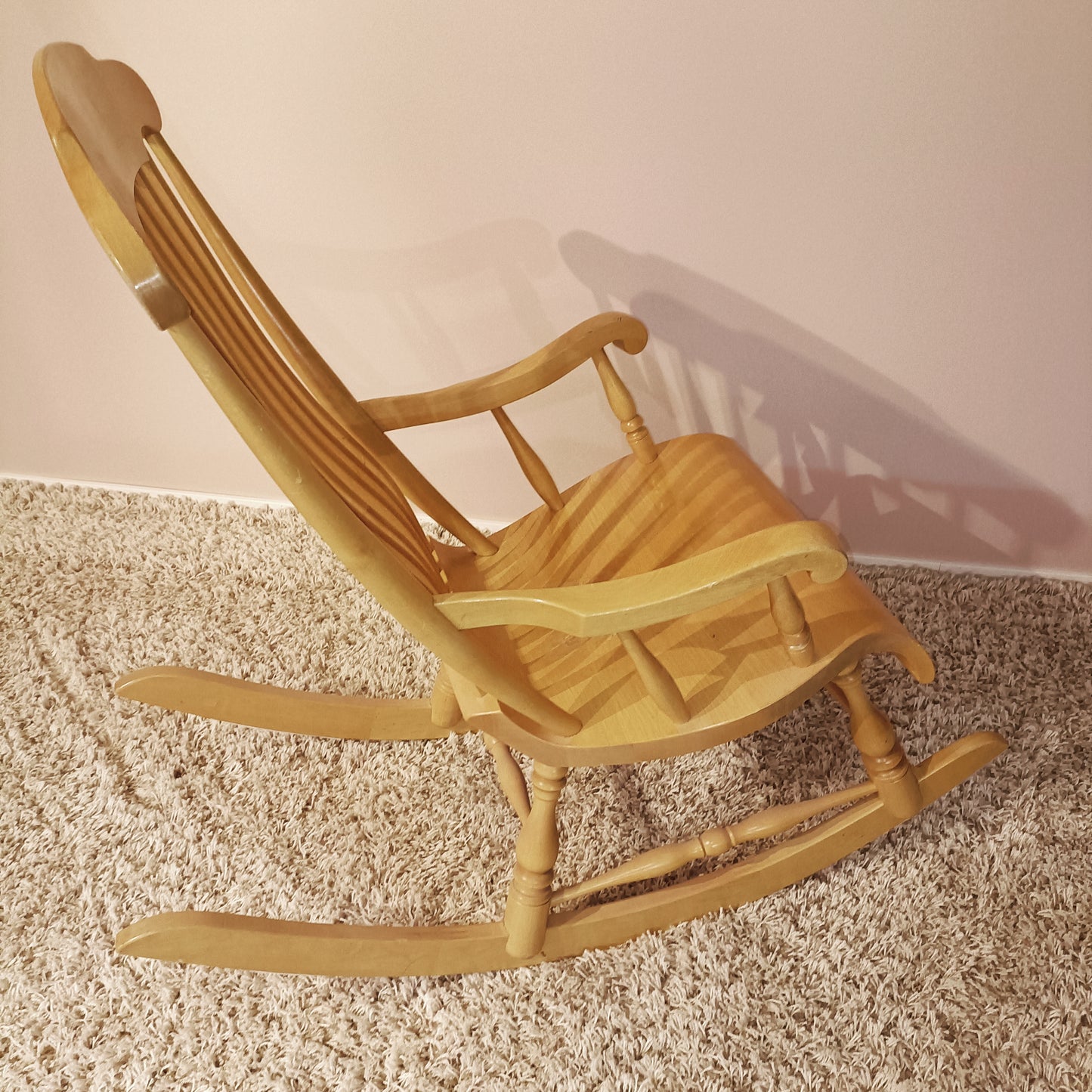 Urjalan perinteinen keinutuoli