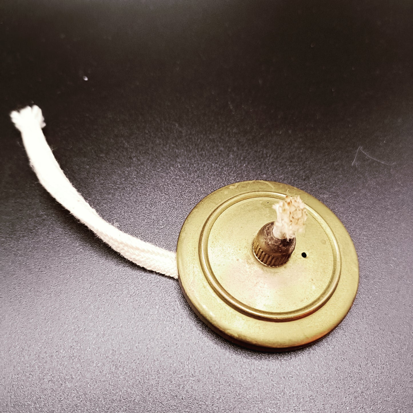 Iittala Kekkerit öljylyhdyn kansi