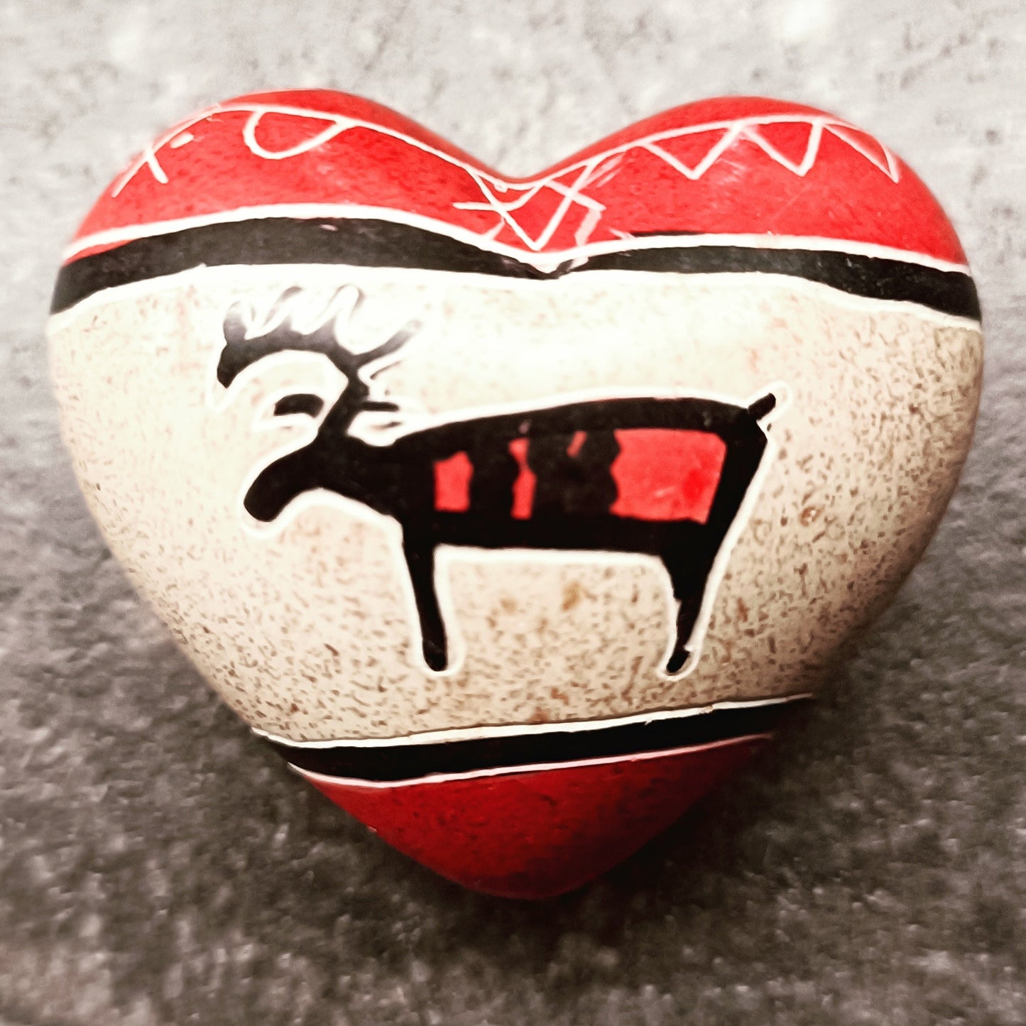 Beige sydänkivi - Voimakivi - Poro