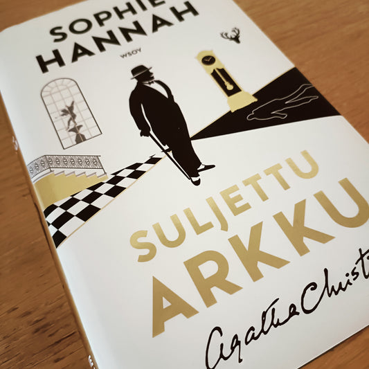 Suljettu arkku - Hannah Sophie
