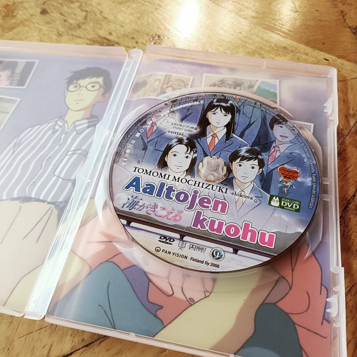 Aaltojen kuohu - DVD