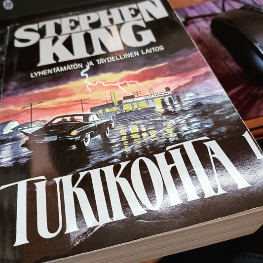 Tukikohta 1 - Stephen King
