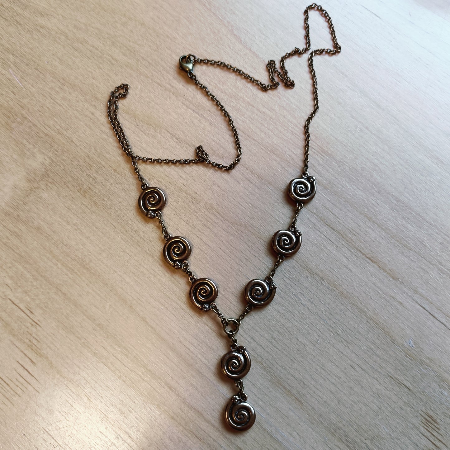 Kalevala Koru Vaskikäärme-kaulakoru - pronssi