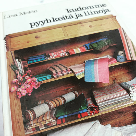 Kudomme pyyhkeitä ja liinoja