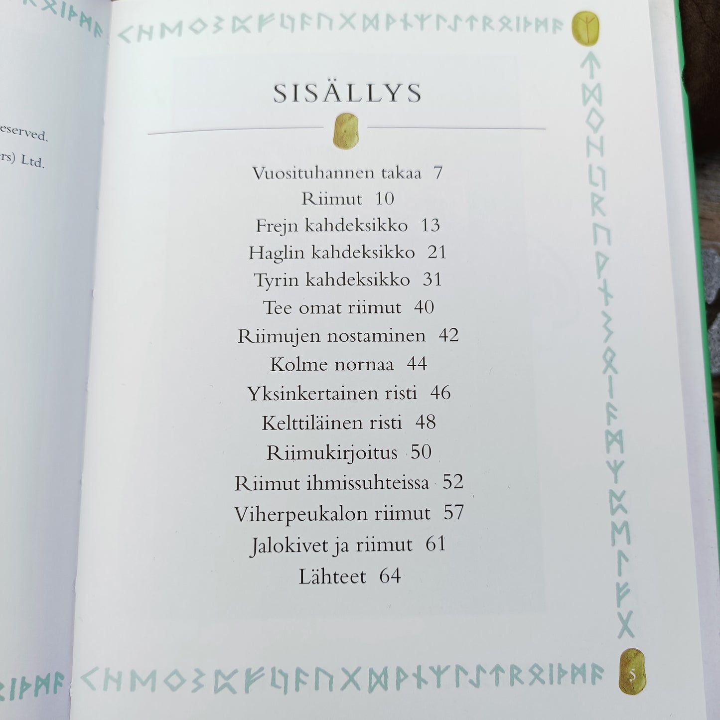 Riimukivet nahkapussissa ja Riimut-kirja