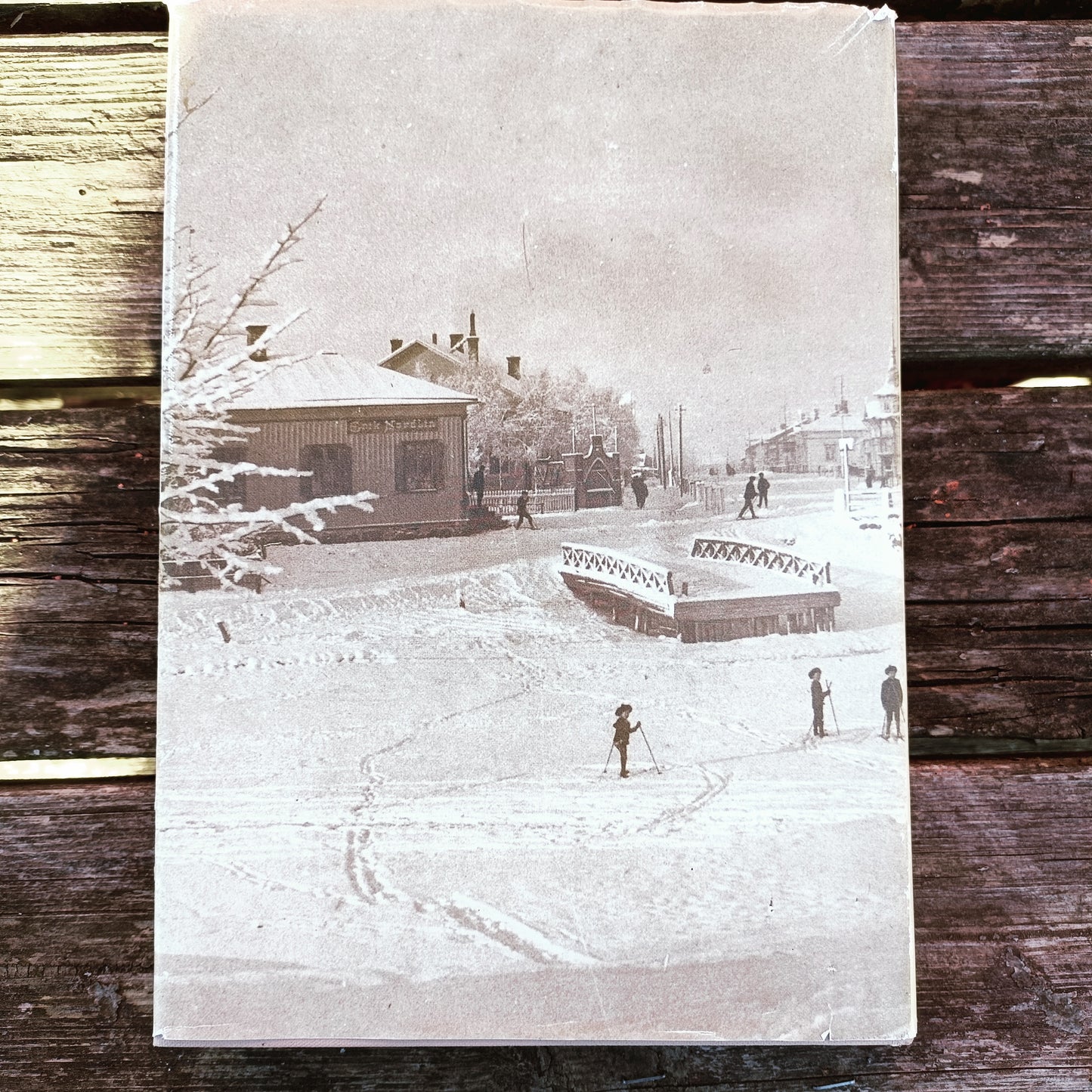 Arkjoelämän toilauksi - Salon seudun murreantologia - signeerattu