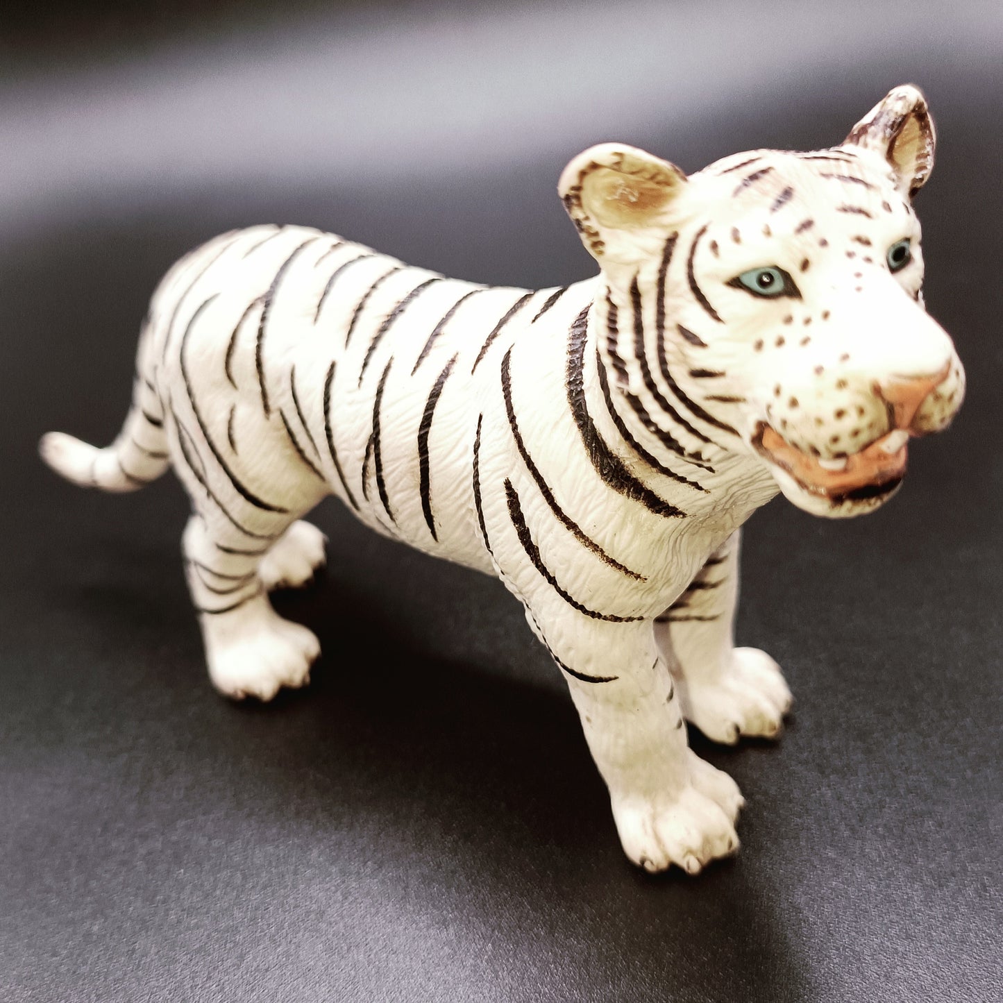Schleich valkoinen tiikeri 14351