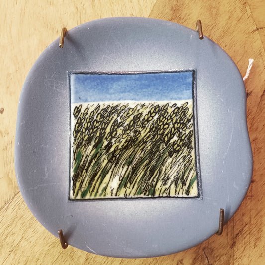 Arabia seinätaulu - Maisemat Viljapelto - Heljä Liukko-Sundström