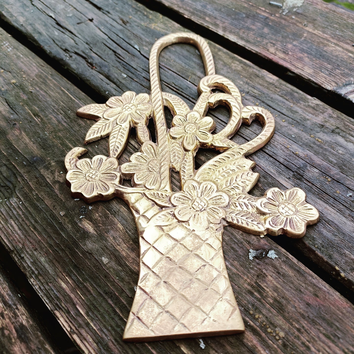 Messinkikoriste kukkakori