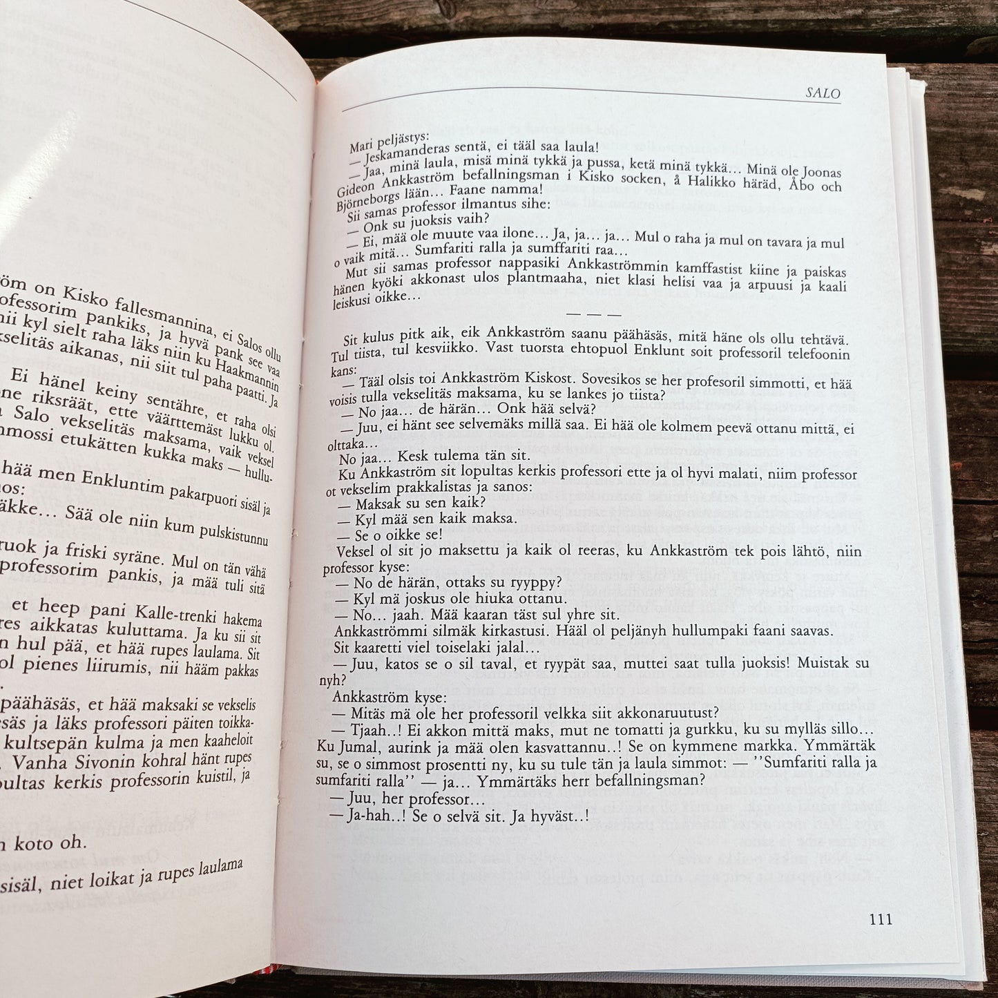 Arkjoelämän toilauksi - Salon seudun murreantologia - signeerattu