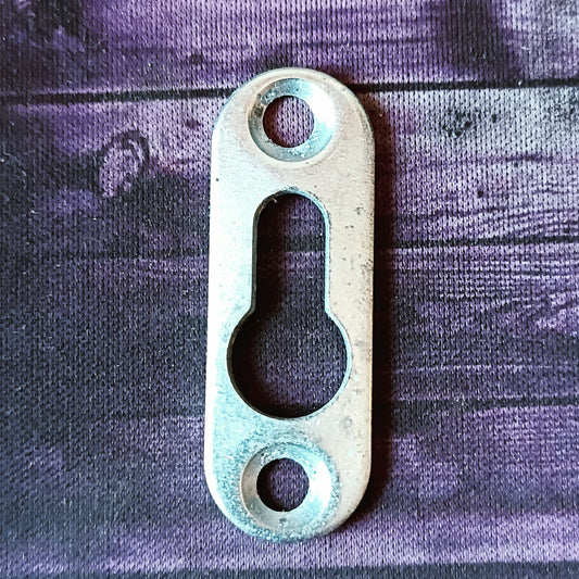 Kalustekannatin- ripustushela 14 x 41 mm