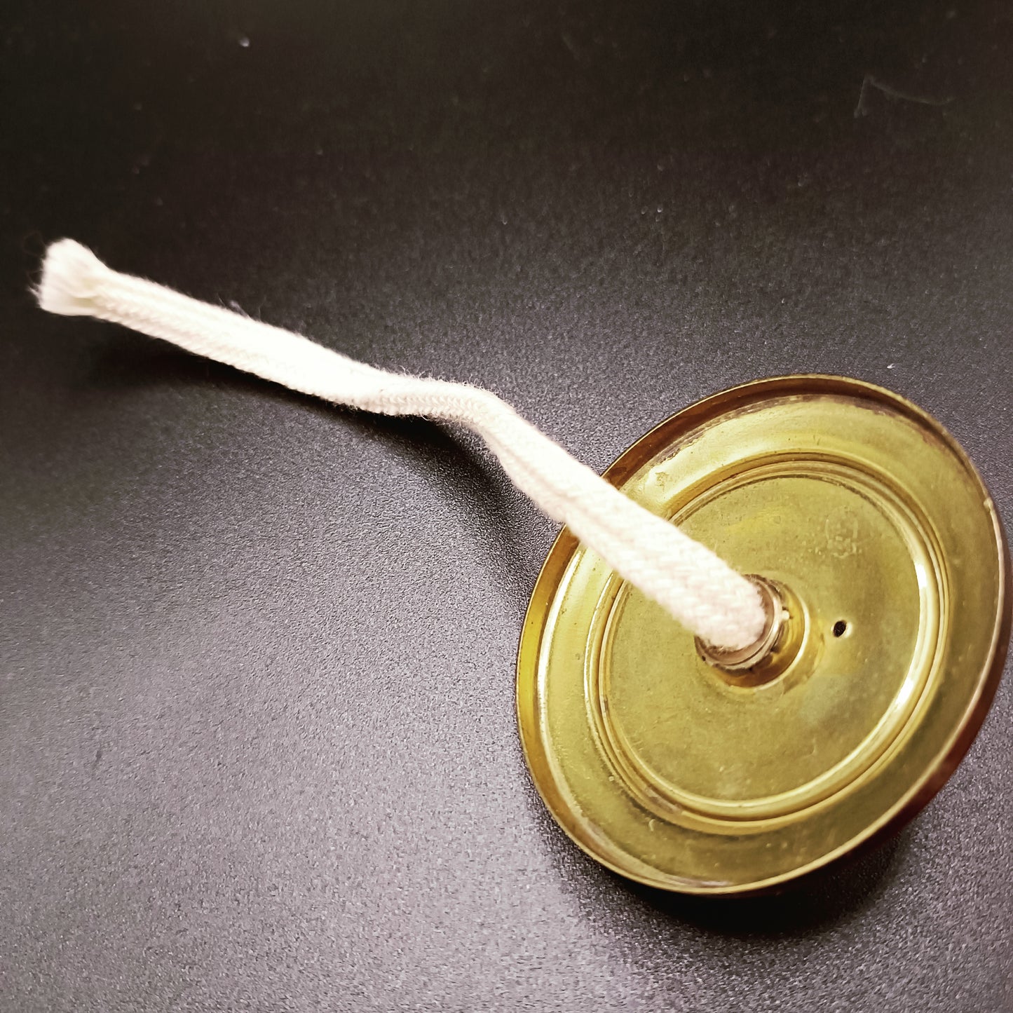 Iittala Kekkerit öljylyhdyn kansi