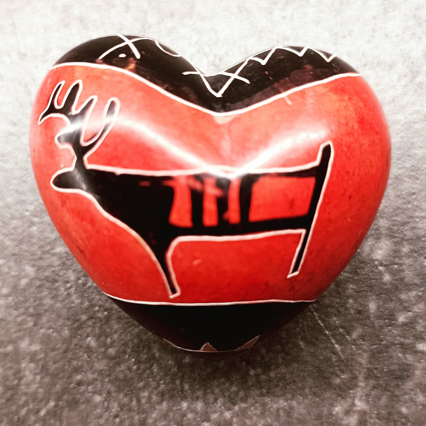 Punainen sydänkivi - Voimakivi - Poro