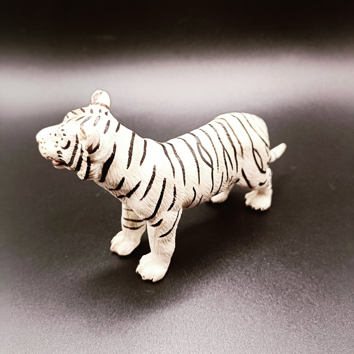 Schleich valkoinen tiikeri 14351