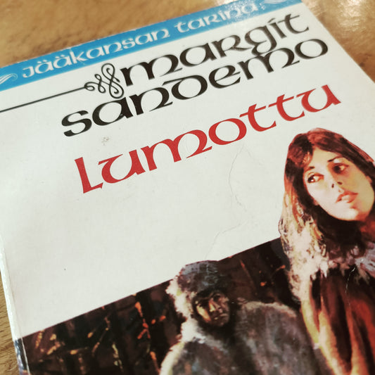 Jääkansan tarina 1 - Lumottu - Margit Sandemo