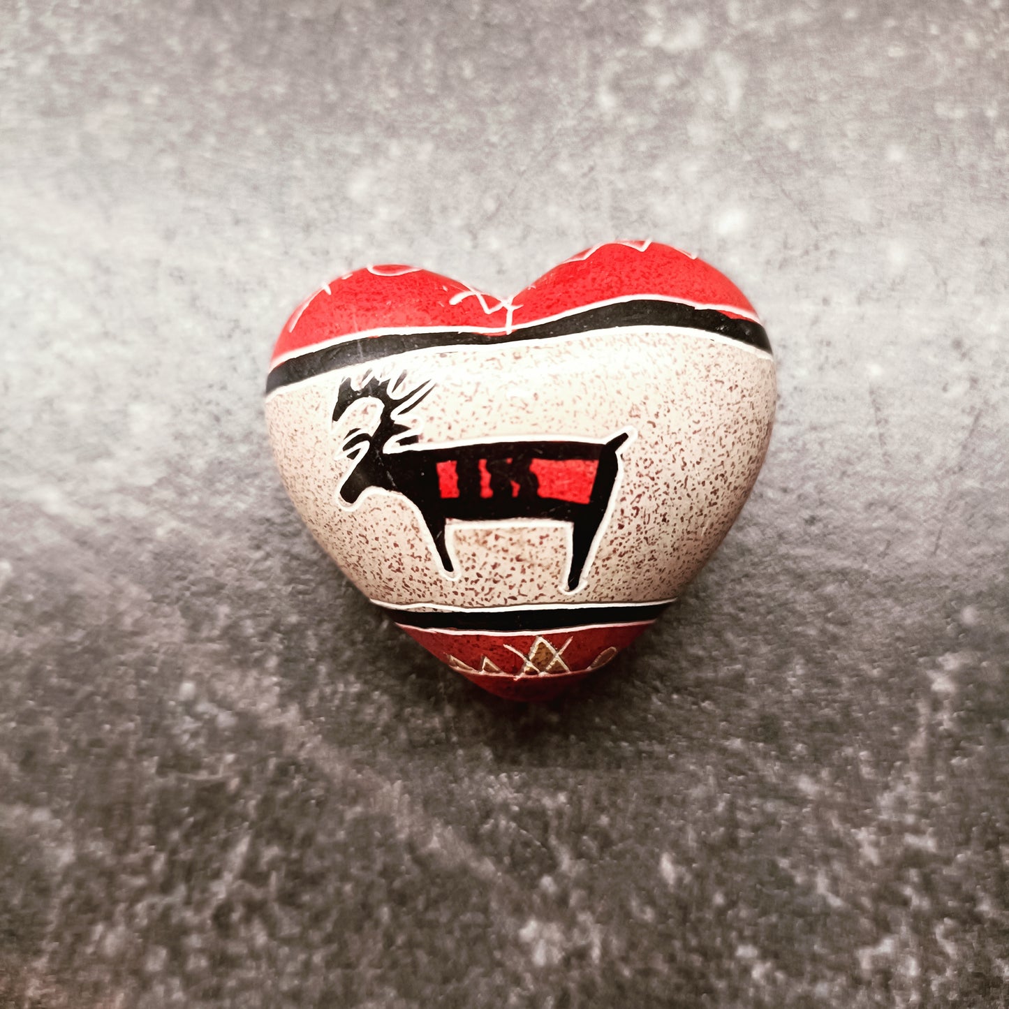 Beige sydänkivi - Voimakivi - Poro