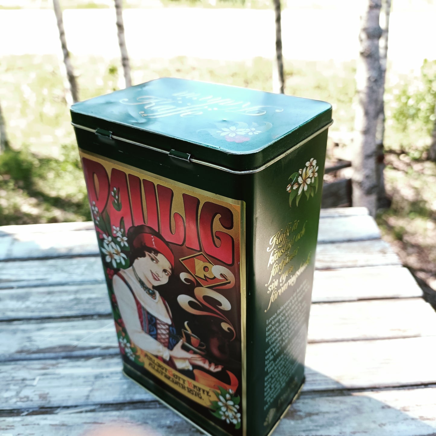 Paulig vihreä peltinen kahvipurkki kannella