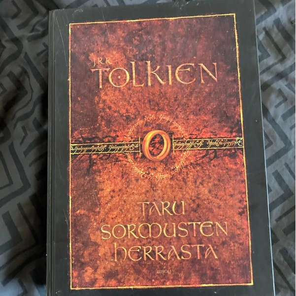 Taru sormusten herrasta - J. R. R. Tolkien