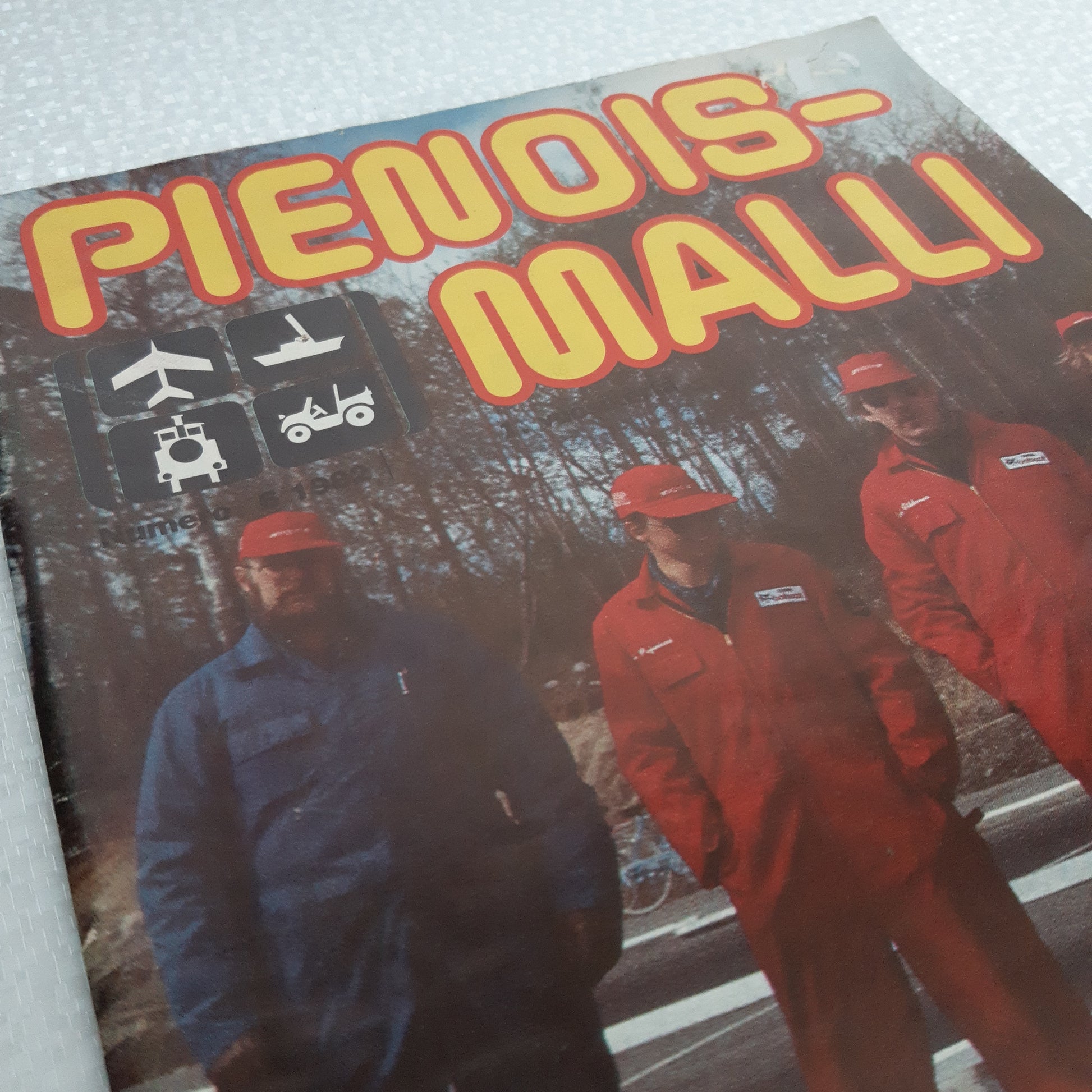 pienoismalli numero 6 1982 - harrastelehti