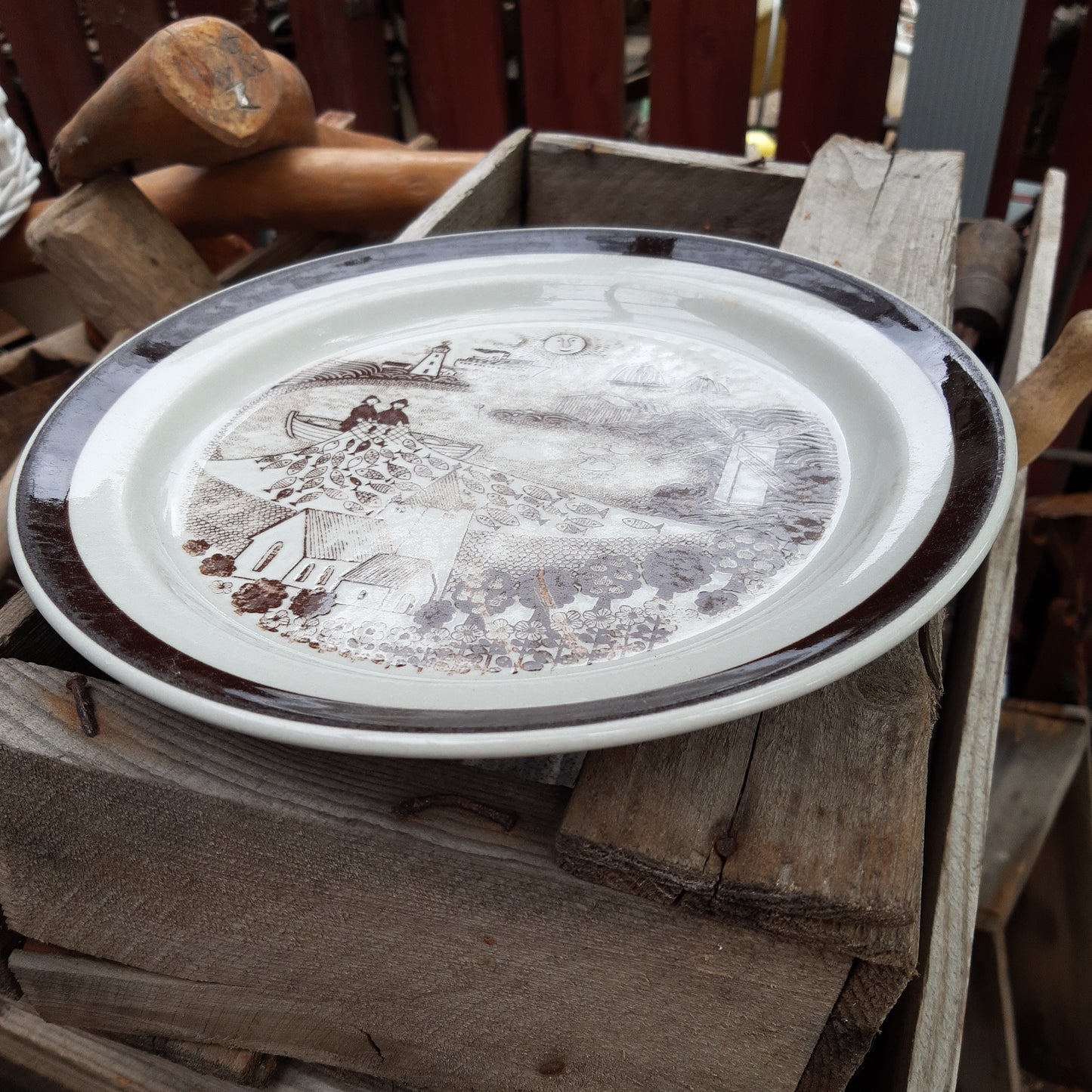 vanha lautanen ⌀ 24 cm
