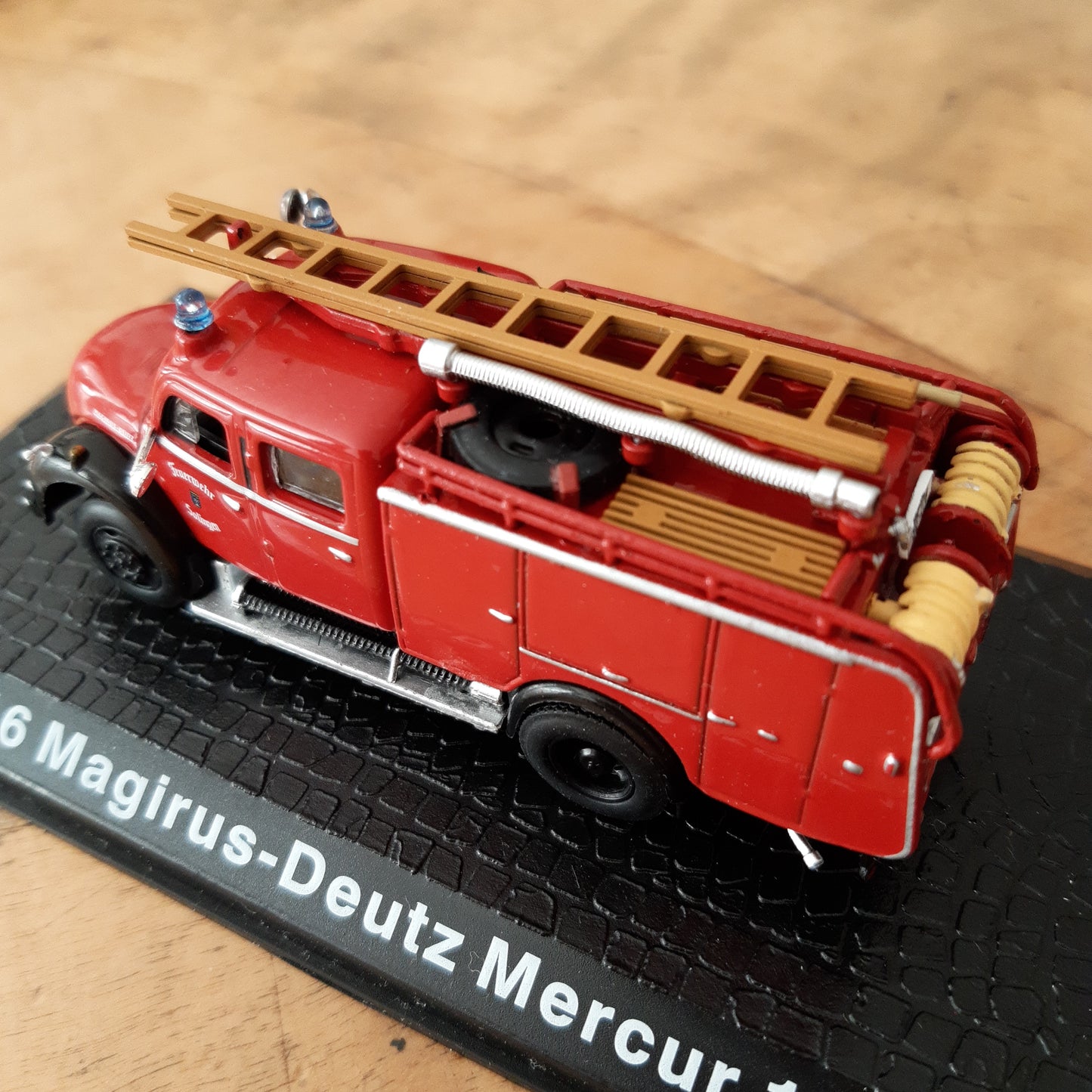 TLF 16 Magirus-Deutz Mercur 125 A paloauto 1:72