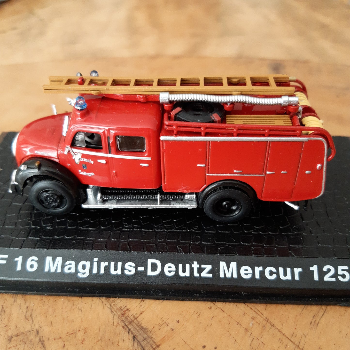 TLF 16 Magirus-Deutz Mercur 125 A paloauto 1:72