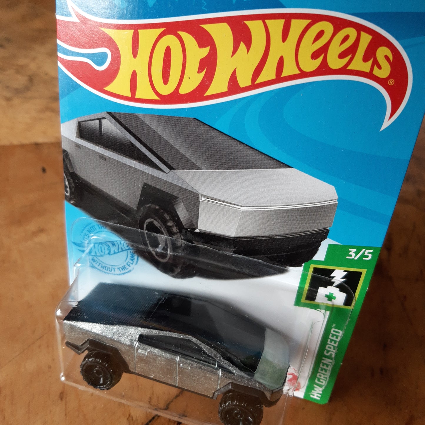 Hot Wheels Tesla Cybertruck 1/64