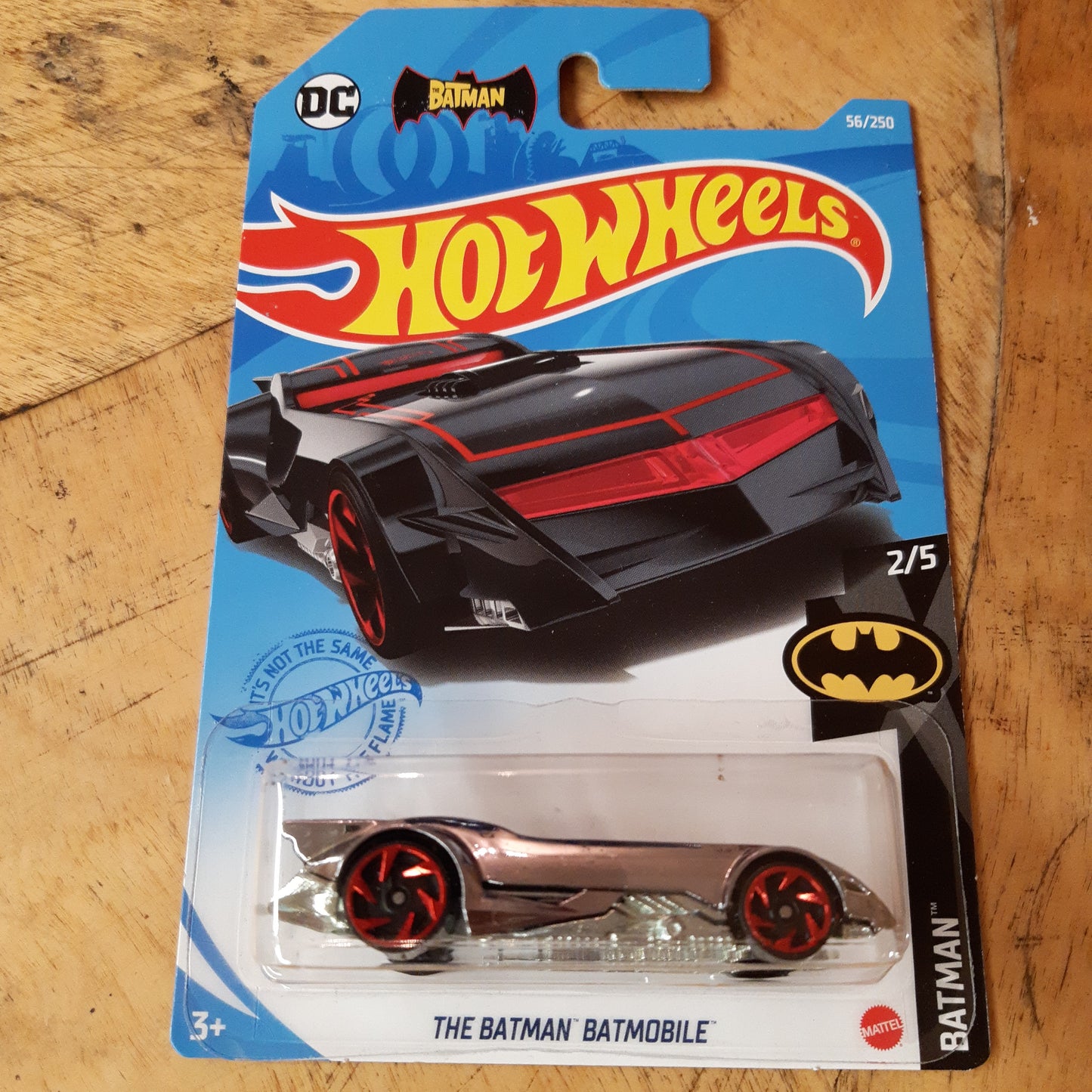 Hot Wheels The Batman Batmobile 1/64