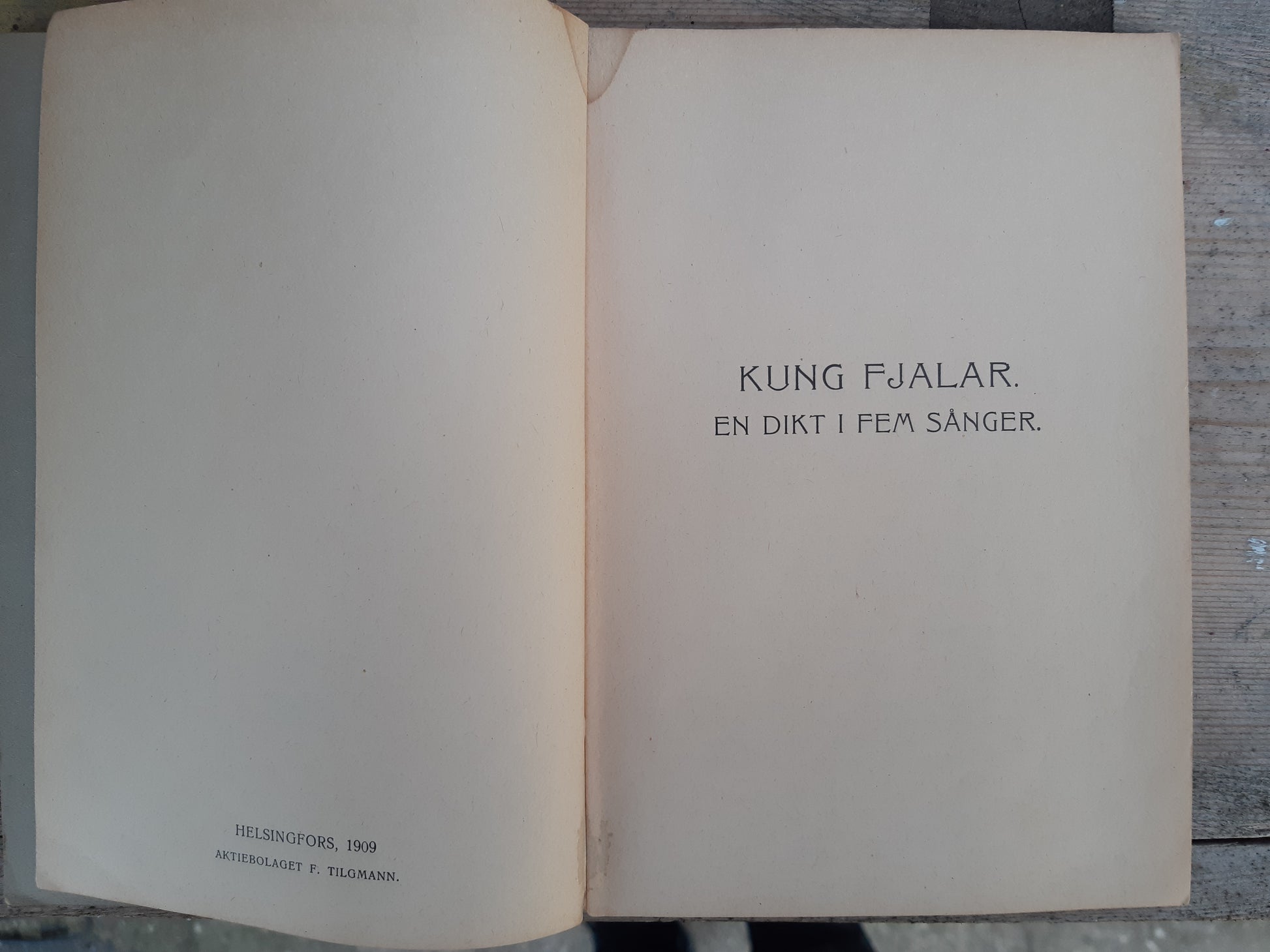 kung fjalar. en dikt i fem sånger av johan ludvig runeberg. skolupplaga